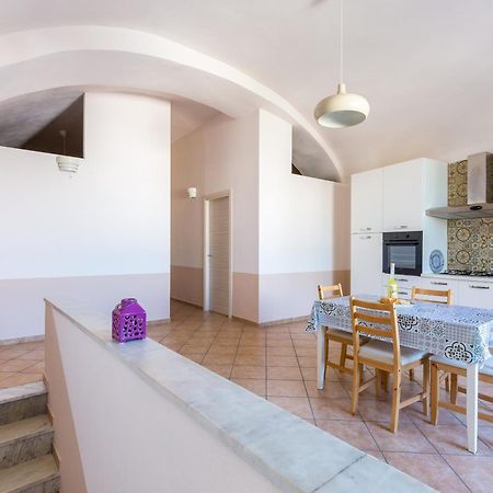 Апартаменты Tizzano House - La Marina Прочида Экстерьер фото