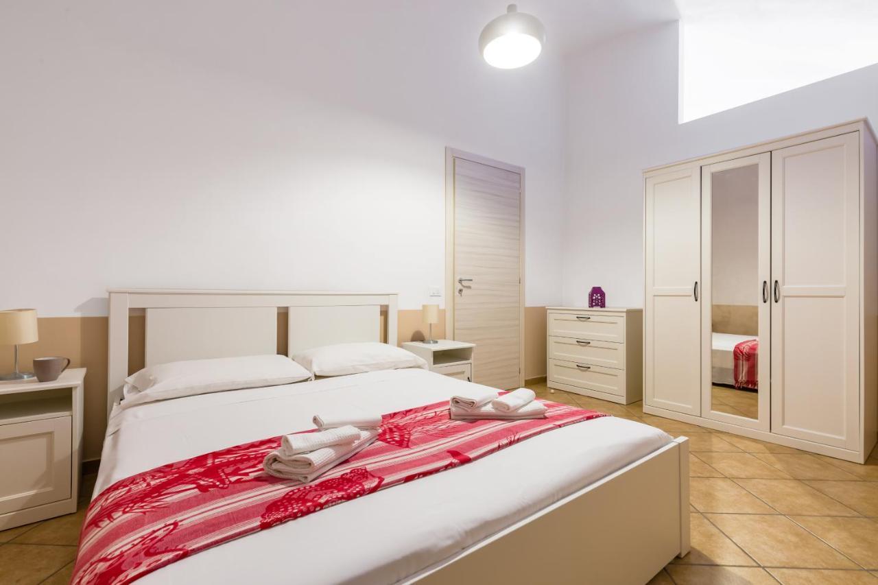 Апартаменты Tizzano House - La Marina Прочида Экстерьер фото